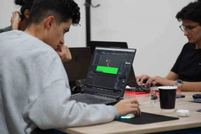 Genç yazılımcılar Esenler’de Filistin direnişini oyunlarla anlattı