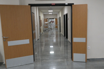 Otomobille çarpışan bisikletli hayatını kaybetti