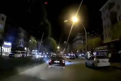 Talihsiz Kedi Otomobilin Altında Kalarak Can Verdi