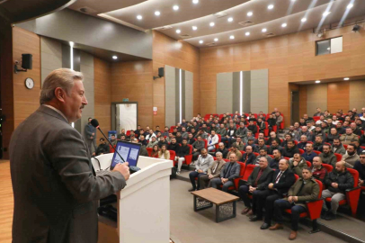 Melikgazi Belediyesi Park ve Bahçeler personeline ’Ağaç Bakım Sırları’ anlatıldı
