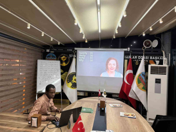 Diyarbakır Kuyumcular Odasından bir ilk: Esnafa ücretsiz İngilizce eğitimi başladı