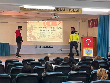 Öğrencilere trafik kuralları hakkında bilgilendirme