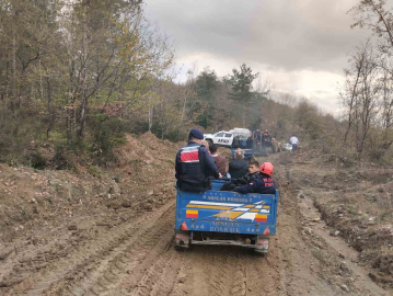 Şelaleleri gezmeye giden muhtar 30 metre yükseklikten düşerek yaralandı