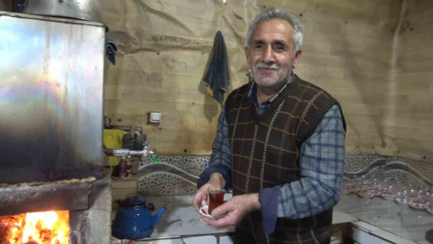 Hasköy’de 40 yıllık çay evi: Kağıt oyunu yok, satranç var