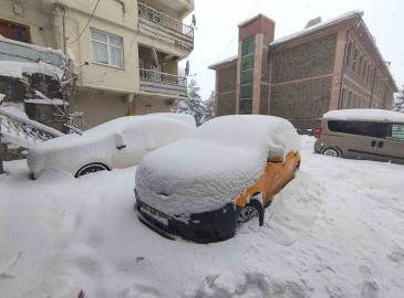 Ardahan’da hafta sonu eğitimlerine kar engeli