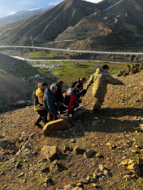 Siirt’te otomobil şarampole yuvarlandı: 1 ölü, 1 yaralı