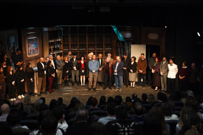 İzmir Bornova’da tiyatroya alkış